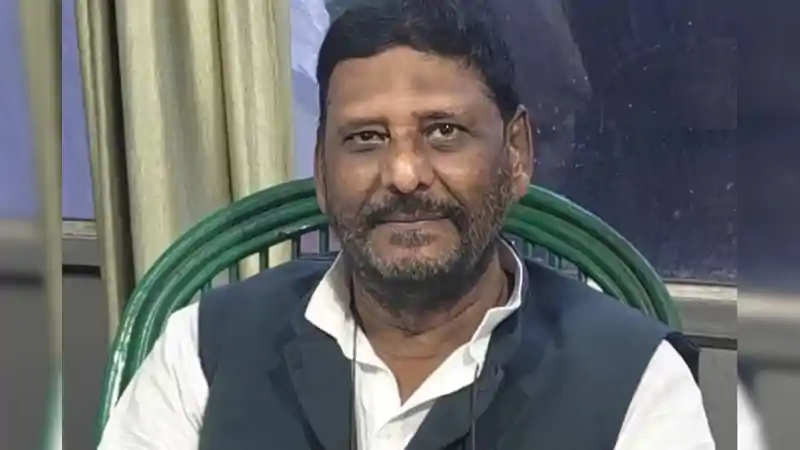 बिहार के पूर्व मंत्री और राजद नेता बागी कुमार वर्मा के निधन पर CM सम्राट ने जताया दुख, लालू सरकार में संभाली महत्वपूर्ण विभागों की जिम्मेदारी बिहार के पूर्व मंत्री और राजद नेता बागी कुमार वर्मा के निधन पर CM सम्राट ने जताया दुख, लालू सरकार में संभाली महत्वपूर्ण विभागों की जिम्मेदारी