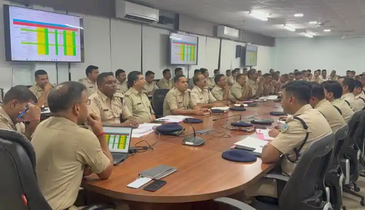 धनबाद में मासिक अपराध समीक्षा बैठक संपन्न, SSP ने लंबित मामलों को दिसंबर तक 2000 से नीचे लाने का दिया निर्देश