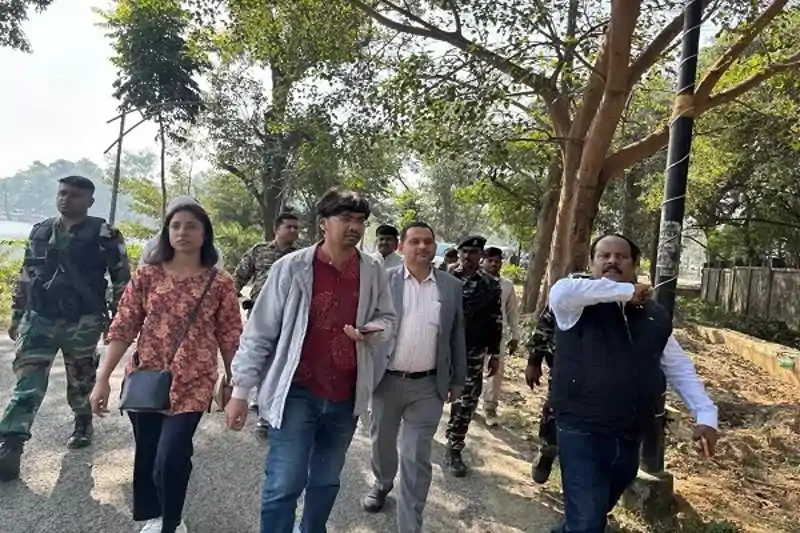 हजारीबाग झील के विकास और सौंदर्यीकरण की दिशा में जिला प्रशासन ने शुरू किया कार्य हजारीबाग झील के विकास और सौंदर्यीकरण की दिशा में जिला प्रशासन ने शुरू किया कार्य