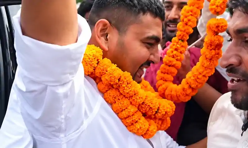 भागलपुर जेल से रिहा हुआ कुख्यात, पुलिस प्रशासन अलर्ट भागलपुर जेल से रिहा हुआ कुख्यात, पुलिस प्रशासन अलर्ट