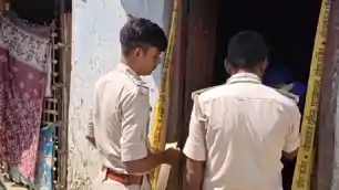 गोपालगंज में रिश्तों का खून: जिस नानी ने चलना सिखाया, नाती ने उसी की चाकू से गला काट ले ली जान गोपालगंज में रिश्तों का खून: जिस नानी ने चलना सिखाया, नाती ने उसी की चाकू से गला काट ले ली जान