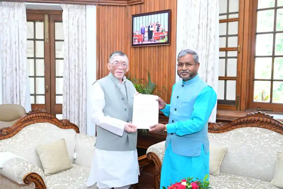 वन मंडल प्रकरणों की जांच को लेकर बाबूलाल मरांडी ने राज्यपाल से किया हस्तक्षेप का आग्रह, सौंपा ज्ञापन 