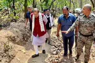 गढ़वा दौरे पर वित्त मंत्री राधाकृष्ण किशोर, बूढ़ा पहाड़ में विकास योजनाओं की जमीनी हकीकत का लेंगे जायजा