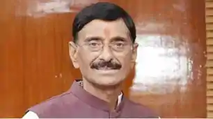 600 छात्रों पर FIR से गरमाई सियासत, केंद्रीय रक्षा राज्य मंत्री संजय सेठ ने सरकार को घेरा