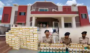 बकरी की शेड में दारू की पेटियां, बिहार भेजने की थी तैयारी, तस्कर फरार