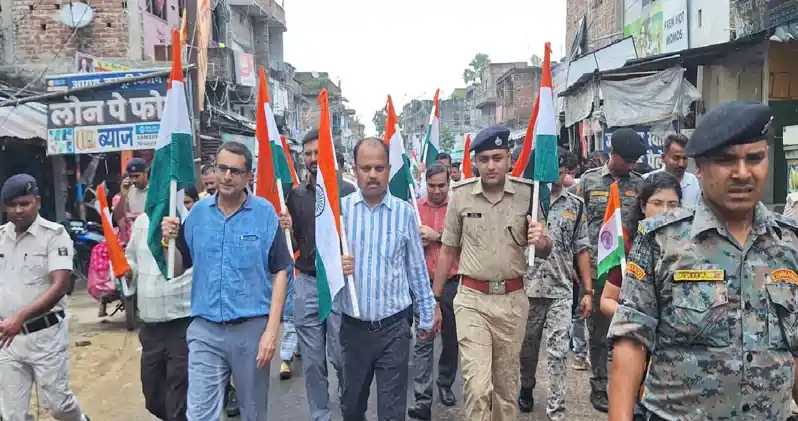'हर घर तिरंगा' निकली भव्य तिरंगा यात्रा, राष्ट्रभक्ति के रंग में रंगा क्षेत्र, DM हुए शामिल 