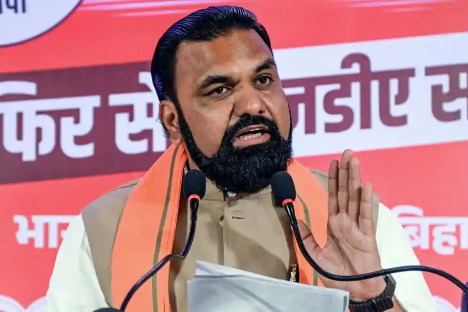 नए साल में नए पत्ते पर शिफ्ट होगा गृह मंत्री सम्राट चौधरी का कार्यालय, 5 कमरों वाला तैयार हो रहा हाईटेक ऑफिस