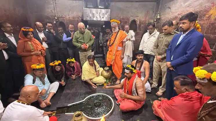 मुख्य न्यायाधीश तरलोक सिंह चौहान ने देवघर में लिया बाबा बैद्यनाथ का आशीर्वाद