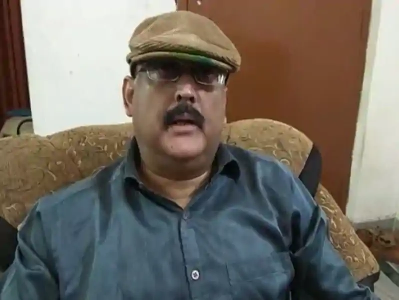 पटना में पूर्व IPS अमिताभ दास के घर छापेमारी