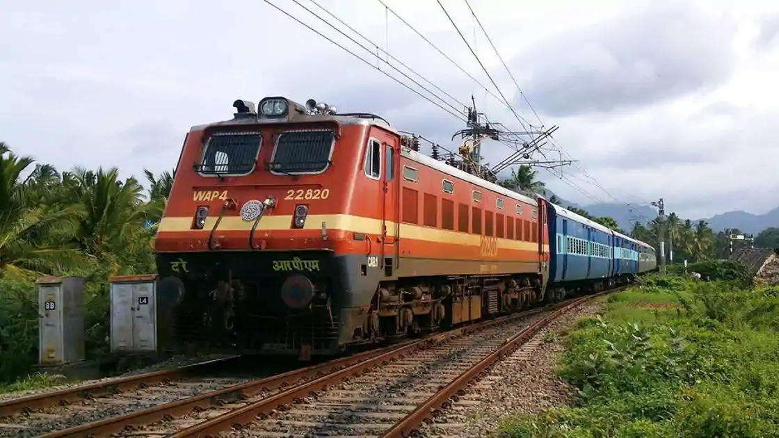 होली पर घर जाना मुश्किल, कैसे आएंगे परदेसी, दिल्ली से आने वाली ट्रेनों की सीटें 2 मार्च तक फुल