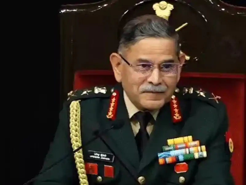 पाकिस्तान बॉर्डर पर 8 सक्रिय आतंकी कैंप पर सख्त नजर, आर्मी चीफ बोले- किसी भी दुस्साहस का मुंहतोड़ जवाब देगा भारत पाकिस्तान बॉर्डर पर 8 सक्रिय आतंकी कैंप पर सख्त नजर, आर्मी चीफ बोले- किसी भी दुस्साहस का मुंहतोड़ जवाब देगा भारत