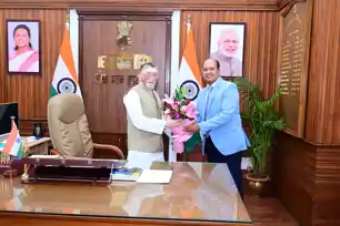  डॉ. श्यामा प्रसाद मुखर्जी विश्वविद्यालय के नवनियुक्त कुलपति ने राज्यपाल से की मुलाक़ात 