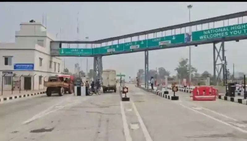 अधूरी सड़क पर टोल वसूली का मुद्दा दिल्ली पहुंचा, पलामू सांसद ने NHAI चेयरमैन से की शिकायत अधूरी सड़क पर टोल वसूली का मुद्दा दिल्ली पहुंचा, पलामू सांसद ने NHAI चेयरमैन से की शिकायत