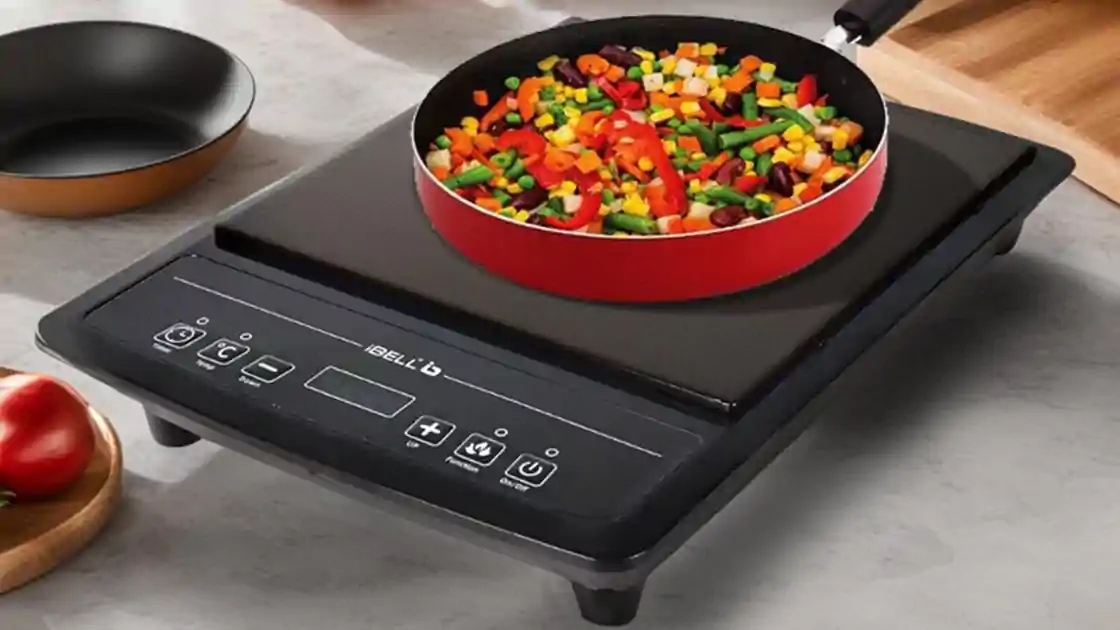 गैस संकट के डर से लोग हुए सतर्क, Amazon पर चार दिनों में 4 लाख इंडक्शन चूल्हों की हुई बिक्री