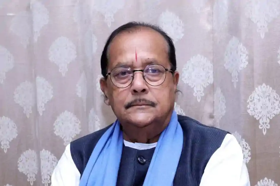 कांके की विवादित जमीन पर घर नहीं बनाएंगे जनप्रतिनिधि, दो माह में वैकल्पिक भूमि देगी सरकार 