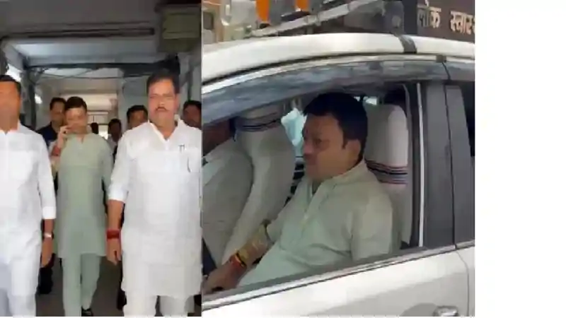 मंत्रियों का घटा काफिला, काफिला छोड़ एक ही गाड़ी में बिहार के तीन मंत्रियों ने की सवारी, खूब हो रही चर्चा मंत्रियों का घटा काफिला, काफिला छोड़ एक ही गाड़ी में बिहार के तीन मंत्रियों ने की सवारी, खूब हो रही चर्चा