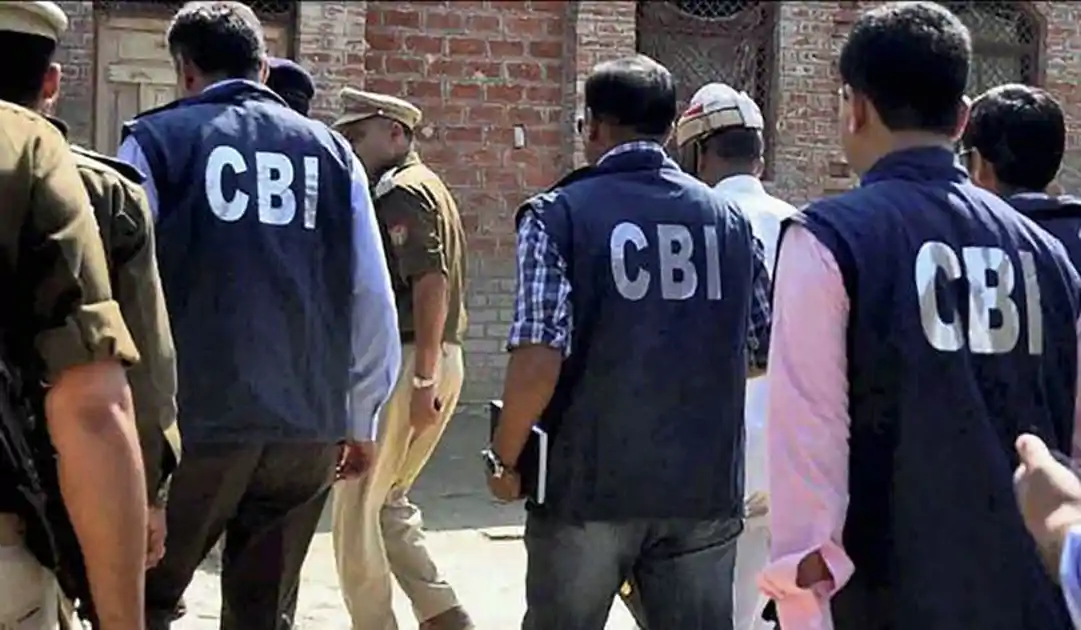 सरायकेला में सीबीआई की बड़ी कार्रवाई, पोस्टल असिस्टेंट और इंस्पेक्टर रिश्वत लेते गिरफ्तार