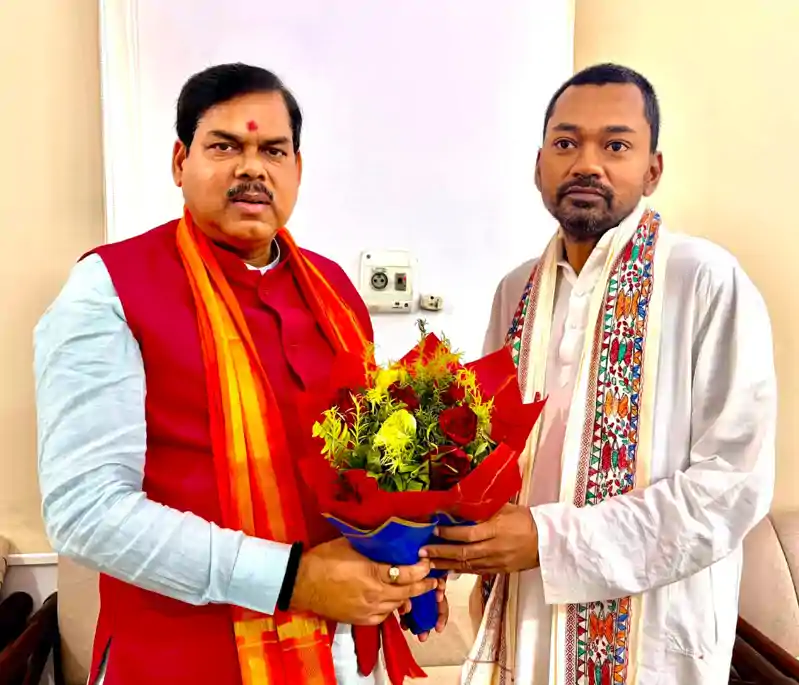 गोपालगंज में स्वास्थ्य सुविधाओं के विस्तार की मांग को लेकर स्वास्थ्य मंत्री से मिले शिक्षा मंत्री गोपालगंज में स्वास्थ्य सुविधाओं के विस्तार की मांग को लेकर स्वास्थ्य मंत्री से मिले शिक्षा मंत्री