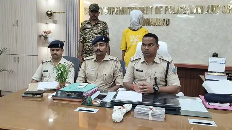 रामगढ़ जेल में बंद अपराधी के कहने पर रेकी कर हत्या का प्लान, बैंक मोड़ और भुली पुलिस ने दबोचा