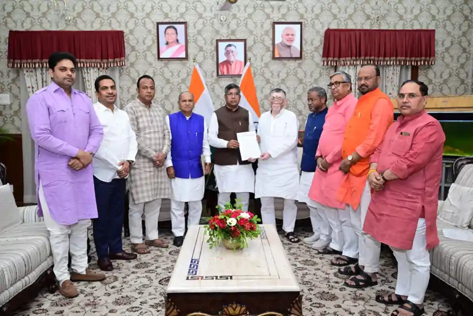 JSSC परीक्षा विवाद पर गरमाई सियासत, CBI जांच की मांग को लेकर भाजपा ने राज्यपाल को सौंपा ज्ञापन 