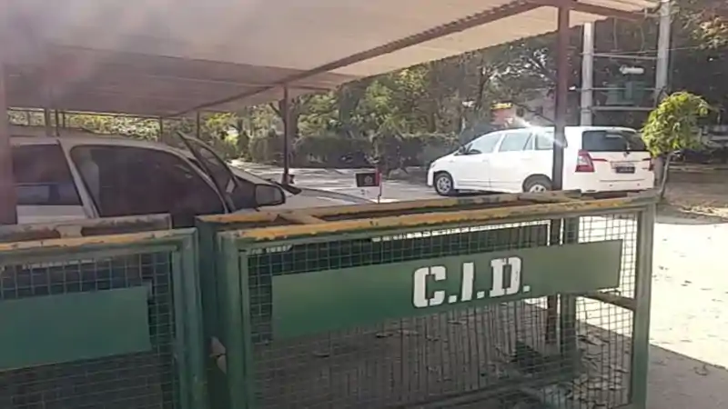 JPSC गड़बड़ी पर CID का बड़ा एक्शन, 7 वांछितों की तलाश में ताबड़तोड़ छापेमारी JPSC गड़बड़ी पर CID का बड़ा एक्शन, 7 वांछितों की तलाश में ताबड़तोड़ छापेमारी