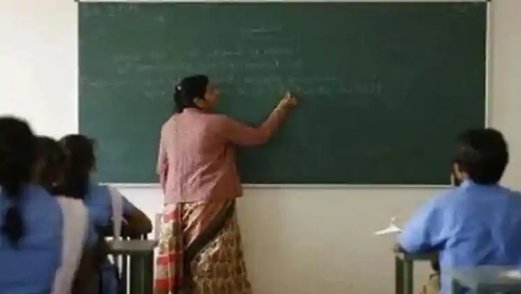 वेतन पर आवाज उठाना पड़ा भारी: सोशल मीडिया पोस्ट पर बिहार के कई शिक्षकों को मिला नोटिस