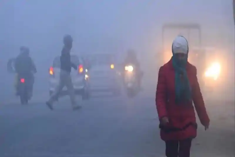 बिहार में कड़ाके की ठंड, 18 जिलों का तापमान 10 डिग्री से नीचे, 5 जिलों में घने कोहरे का अलर्ट बिहार
