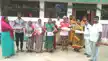 गरीबों तक पहुंचा सरकार का तोहफा, नावाडीह में बांटी गई धोती-साड़ी और लुंगी-