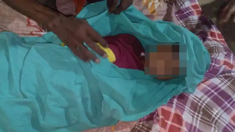 डॉक्टर के इंतजार में बुझ गई मासूम की जिंदगी, परिजनों का फूटा गुस्सा