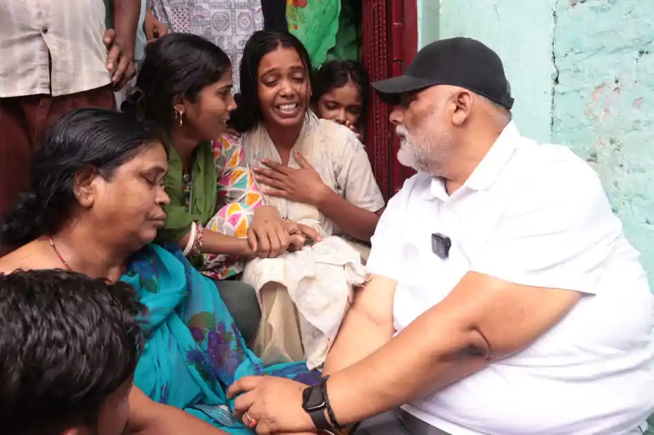 बंटी यादव के परिजनों से मिले पप्पू यादव, बोले, दोषियों को अविलंब स्पीडी ट्रायल कराकर मिले फांसी