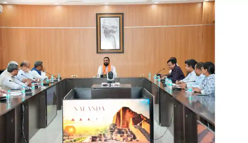 बिहार बनेगा टूरिस्ट हब, विष्णुपद-महाबोधि कॉरिडोर पर बड़ा निर्देश, राजगीर, नालंदा और पावापुरी पर CM सम्राट का बड़ा फैसला बिहार बनेगा टूरिस्ट हब, विष्णुपद-महाबोधि कॉरिडोर पर बड़ा निर्देश, राजगीर, नालंदा और पावापुरी पर CM सम्राट का बड़ा फैसला
