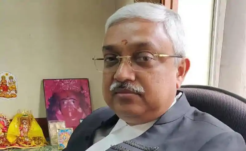 झारखंड के महाधिवक्ता राजीव रंजन ने अचानक दिया इस्तीफा, सियासी और कानूनी हलकों में चर्चाओं का दौर तेज झारखंड के महाधिवक्ता राजीव रंजन ने अचानक दिया इस्तीफा, सियासी और कानूनी हलकों में चर्चाओं का दौर तेज