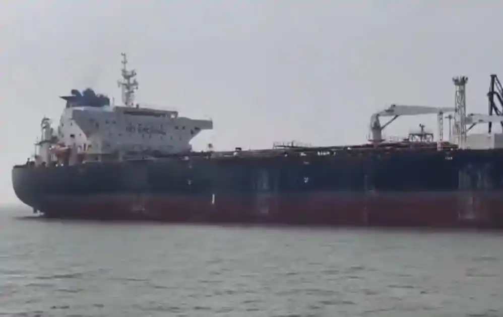 ईरान की मंजूरी के बाद LPG लेकर 2 भारतीय जहाजों ने होर्मुज पार किया, 2-3 दिन में भारत पहुंचेंगे