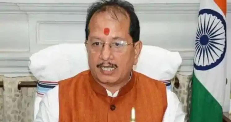 लखीसराय में डिप्टी CM विजय सिन्हा ने की पूजा, बोले– “जंगलराज के युवराज का करियर खत्म होने को है”