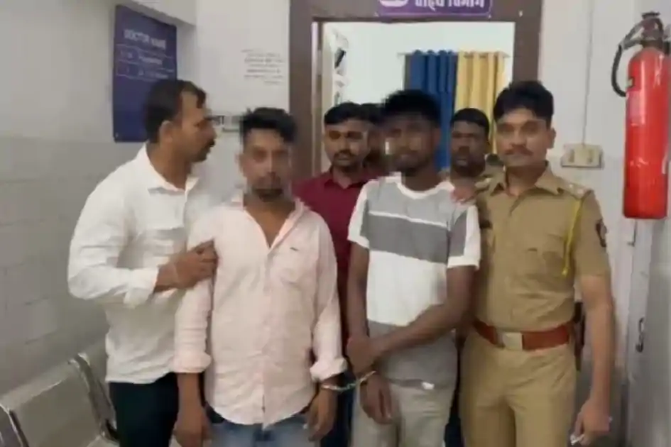  मुंबई के शराब दुकान से लाखों रुपये चुराने वाले चोर गिरिडीह से गिरफ्तार 