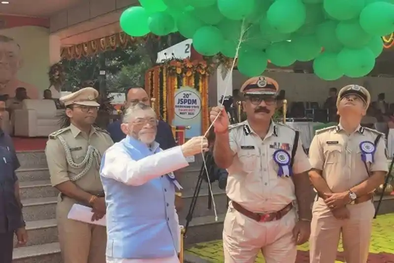 झारखंड पुलिस ड्यूटी मीट 2025 का शुभारंभ, राज्यपाल ने प्रतिभागियों को दी शुभकामनाएं झारखंड पुलिस ड्यूटी मीट 2025 का शुभारंभ, राज्यपाल ने प्रतिभागियों को दी शुभकामनाएं