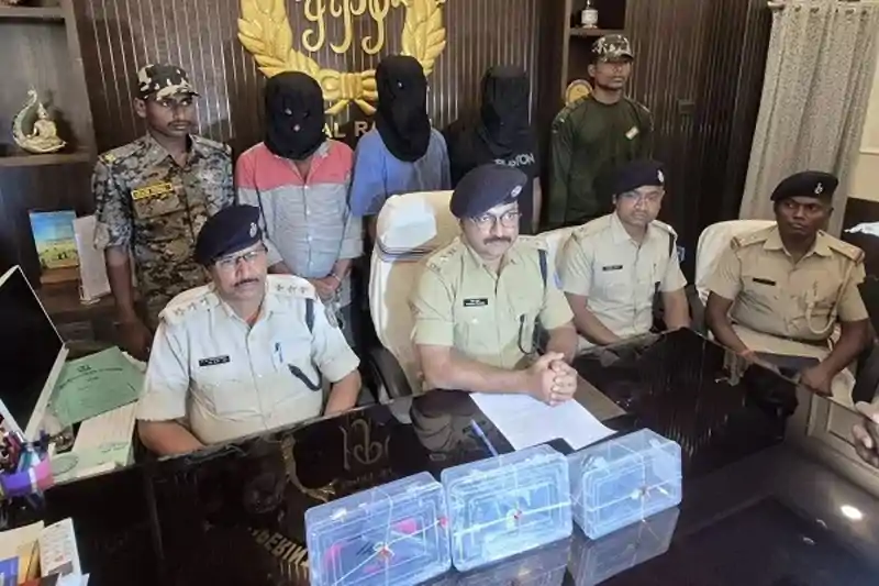 रांची में हथियार तस्करी गिरोह का पर्दाफाश, बिहार से जुड़ी सप्लाई चेन का खुलासा रांची में हथियार तस्करी गिरोह का पर्दाफाश, बिहार से जुड़ी सप्लाई चेन का खुलासा