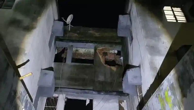 बोकारो में फिर गिरी पानी की टंकी, बाल-बाल बचे लोग; BSL प्रबंधन पर लापरवाही के आरोप बोकारो में फिर गिरी पानी की टंकी, बाल-बाल बचे लोग; BSL प्रबंधन पर लापरवाही के आरोप