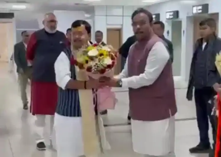 नितिन नबीन बीजेपी मुख्यालय पहुंचे, शाह भी मौजूद, एयरपोर्ट पर लगे जय श्रीराम के नारे