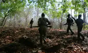 सारंडा में नक्सलियों ने किया IED वि*स्फोट, कोबरा बटालियन के दो जवान गंभीर रूप से जख्मी