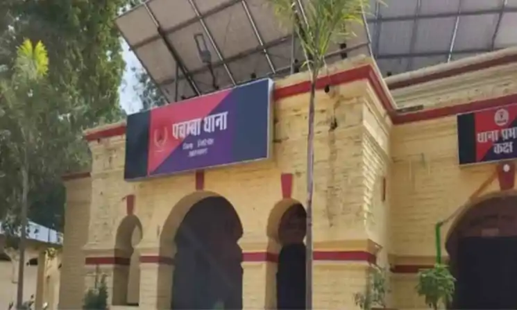 पचंबा में पंचायत बैठक के दौरान दो गुटों में पथराव, पुलिस ने किया हस्तक्षेप 