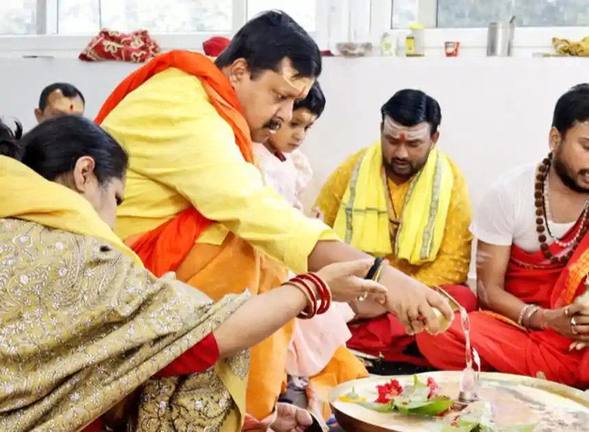 महाशिवरात्रि महोत्सव में शामिल हुए भाजपा के राष्ट्रीय अध्यक्ष नितिन नवीन, झांकियों का किया अभिनंदन