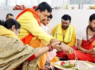 महाशिवरात्रि महोत्सव में शामिल हुए भाजपा के राष्ट्रीय अध्यक्ष नितिन नवीन, झांकियों का किया अभिनंदन