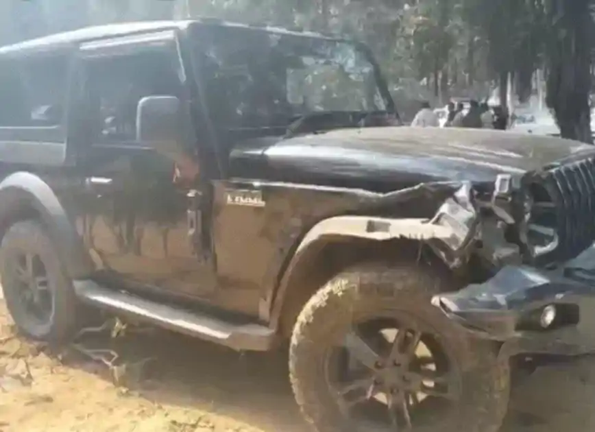 पटना में CM हाउस के बाहर बड़ा हादसा, पुलिस गाड़ी से भिड़ी थार, दोनों वाहनों का अगला हिस्सा चकनाचूर