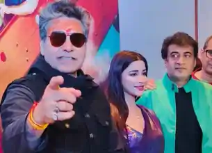 पटना पहुंचे बॉलीवुड एक्टर आशुतोष राणा, बोले- फिल्म 'वन टू चा चा चा' की पृष्ठभूमि बिहार से, कल होगी रिलीज