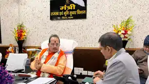 एक्शन मोड में उपमुख्यमंत्री विजय कुमार सिन्हा, घूसखोर कर्मचारी को किया बर्खास्त