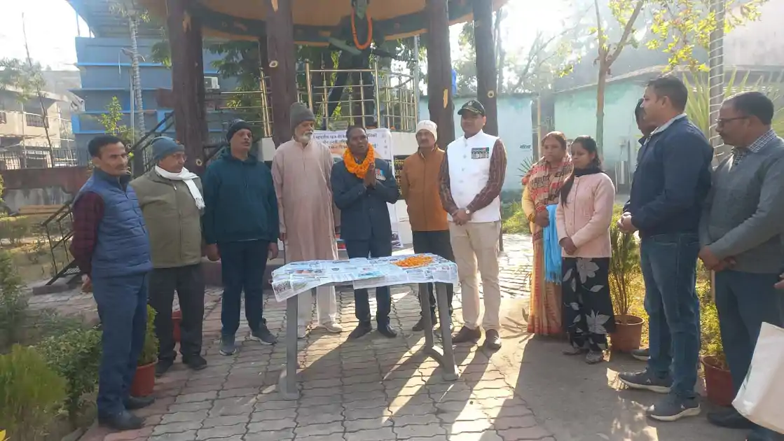 लातेहार में पूर्व सैनिकों ने मनाया थल सेना दिवस, रक्तदान कर शहीदों को किया नमन