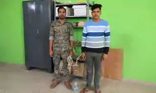 दुकान में बिक रही थी अवैध रूप से शराब, 49 बोतल अवैध अंग्रेजी शराब बरामद
