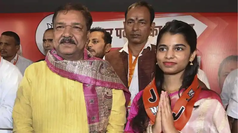 Mathili Thakur 