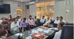 अवैध पार्किंग एवं यातायात नियमों के उल्लंघन पर होगी कार्रवाई, डीएम का निर्देश अवैध पार्किंग एवं यातायात नियमों के उल्लंघन पर होगी कार्रवाई, डीएम का निर्देश